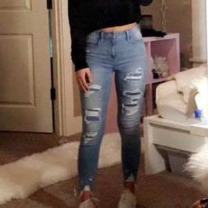 American eagle ripped jeans